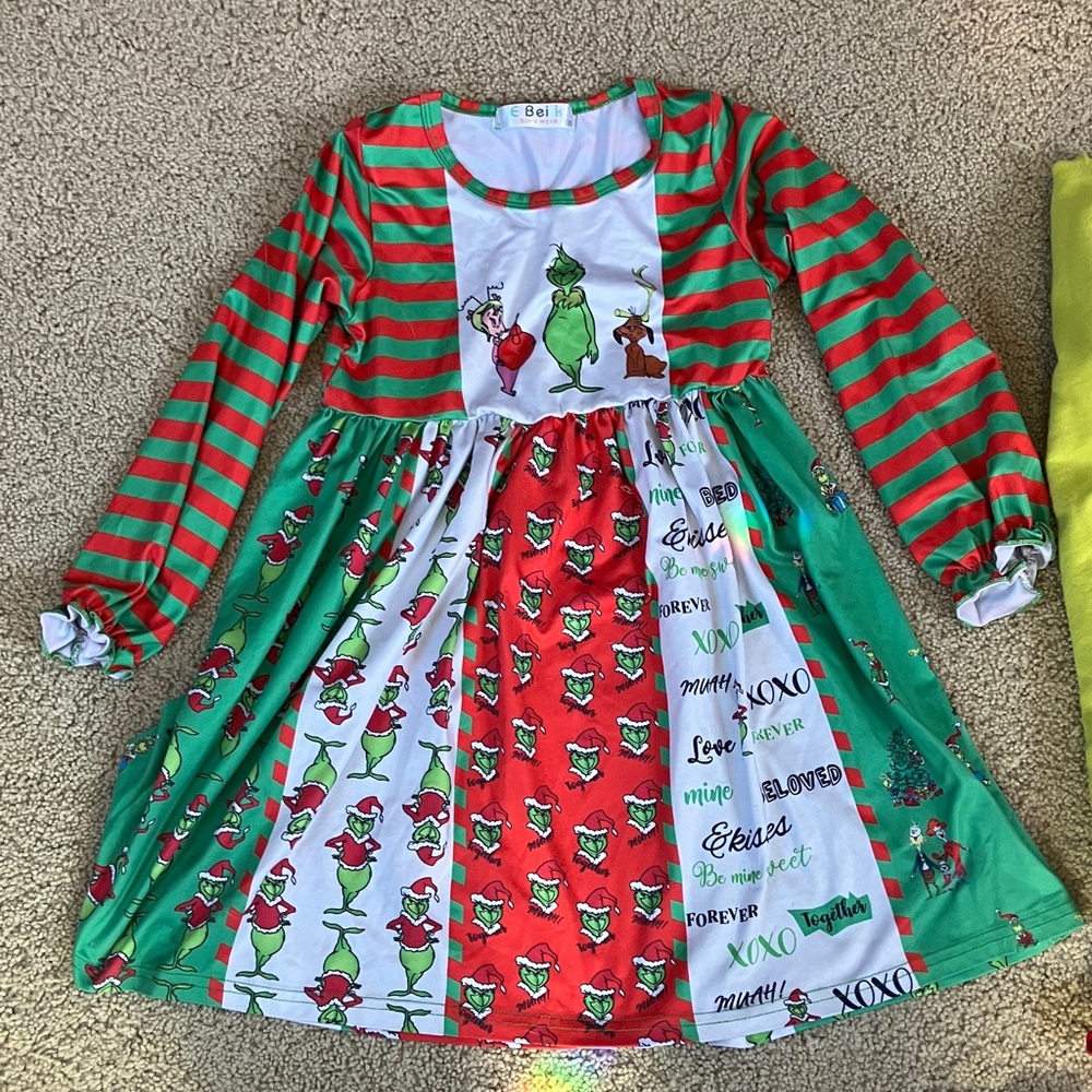 Girls Grinch bundle size 5/6 - Picture 5 of 6